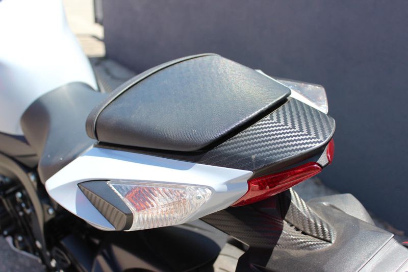 2023 Suzuki GSX-R600 CA Image 11