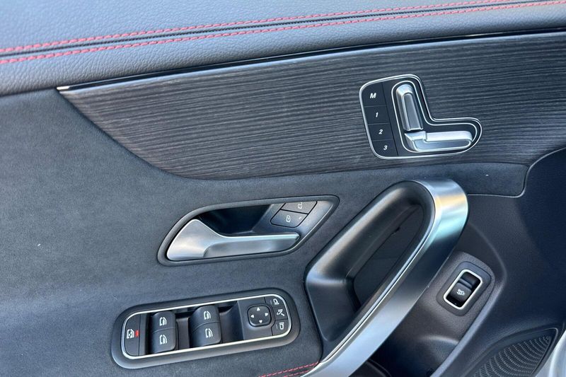 Used 2026 Mercedes-Benz CLA 250Image 11
