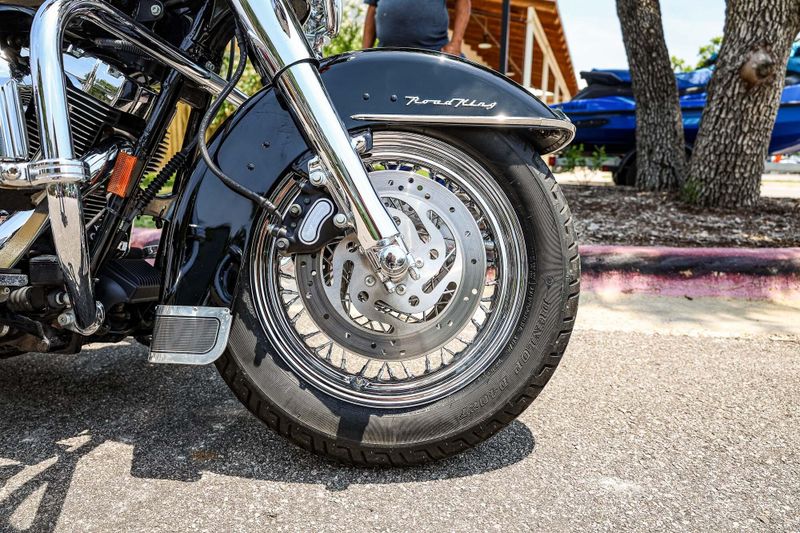 2007 HARLEY ROAD KING CLASSIC  BLACK Image 17