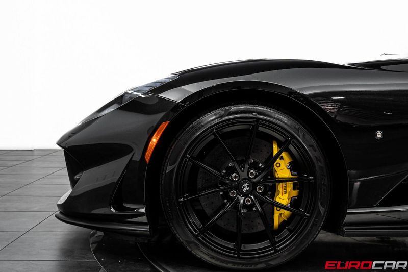 2020 Ferrari 812 Superfast *CARBON FIBER STEERING WHEEL * DAYTONA  SEATS*Image 14