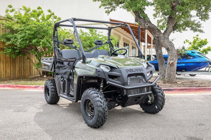 New 2025 Polaris RANGER CREW 570 FULLSIZE  SAGE GREEN Image 1