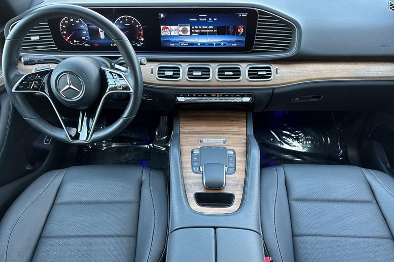 Used 2025 Mercedes-Benz GLE 450Image 15