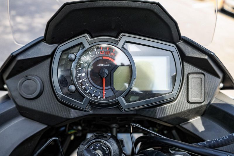 2025 Kawasaki VERSYSX 300  CANDY LIME GREEN AND METALLIC FLAT SPARK BLACK Image 24