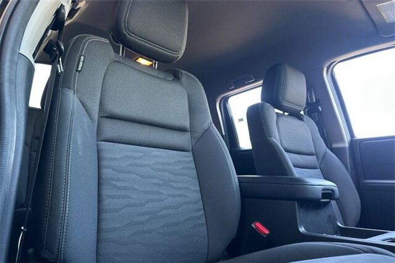 Used 2023 Nissan Frontier SVImage 14