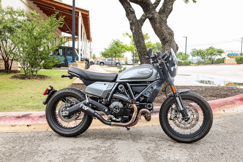 USED 2021 DUCATI SCRAMBLER 1100 Image 7