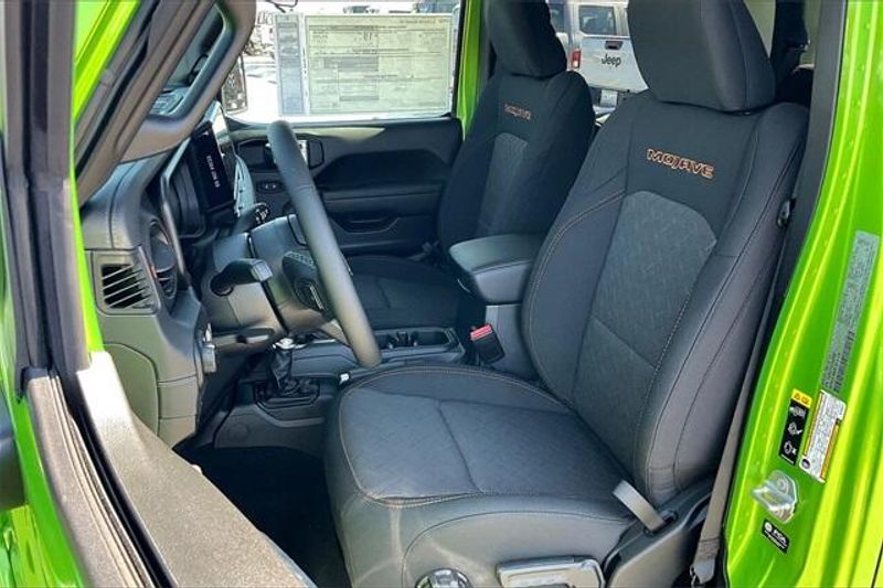New 2025 Jeep Gladiator Mojave 4x4Image 8