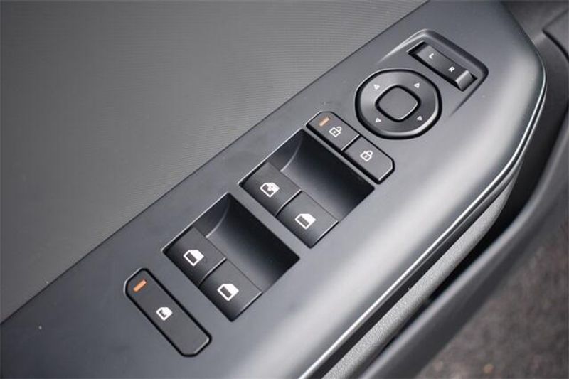 2025 Kia K4 LXSImage 17