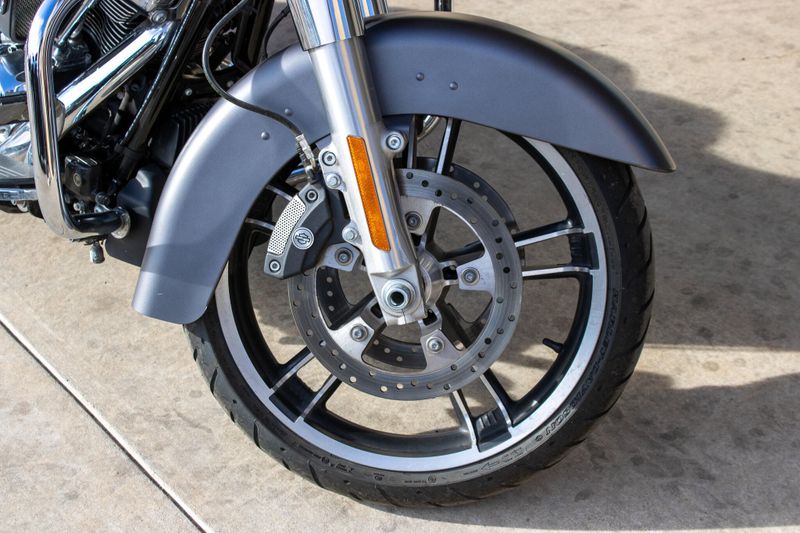 USED 2017 HARLEY STREET GLIDE SPECIAL Image 14