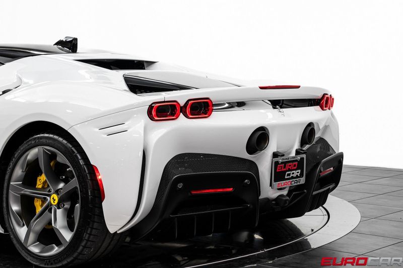 Used 2022 Ferrari SF90 Stradale *SUSPENSION LIFTER * CARBON FIBER OPTIONS*Image 21