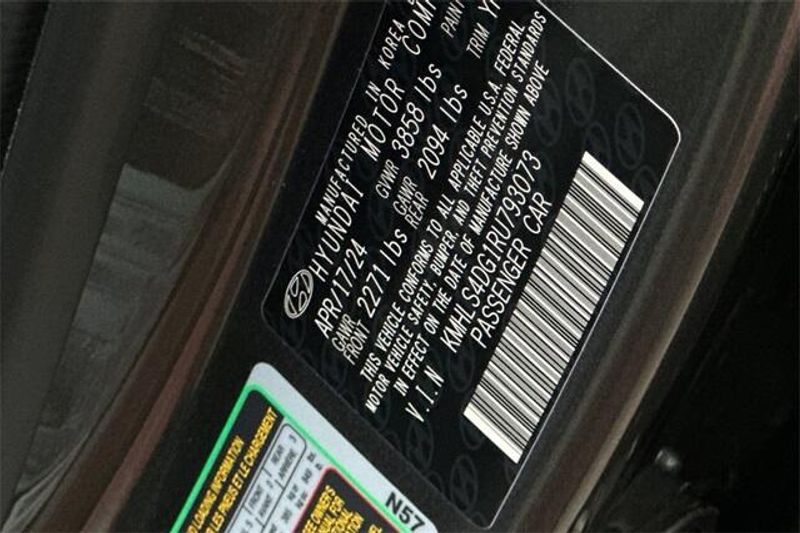 Used 2024 Hyundai Elantra SELImage 26