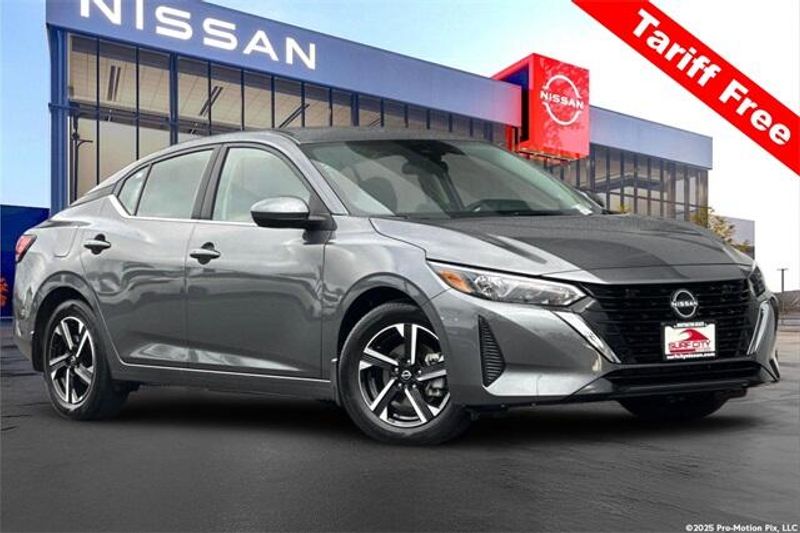 New 2025 Nissan Sentra SVImage 1