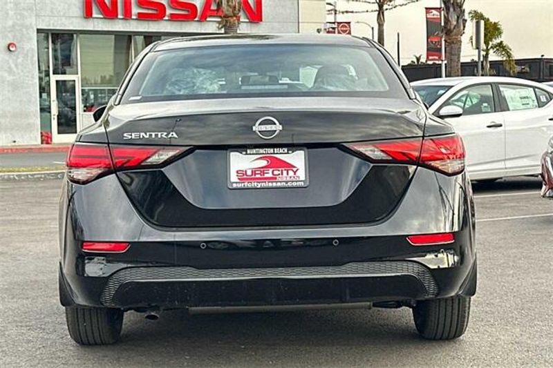 2025 Nissan Sentra SImage 4