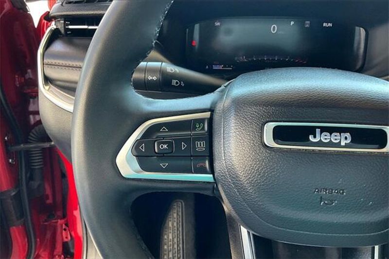 2023 Jeep Compass LimitedImage 18