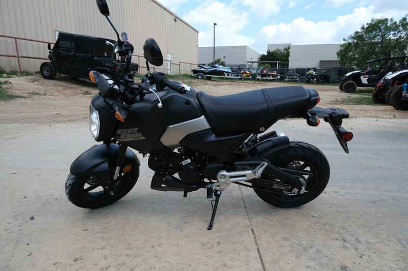 2025 Honda GROM SP MATTE BLACK METALLICImage 3