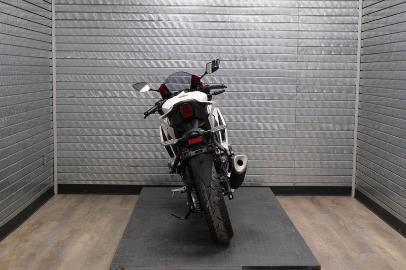 NEW 2026 YAMAHA YZFR3 ABS 70TH ANNIVERSARY EDITION Image 4