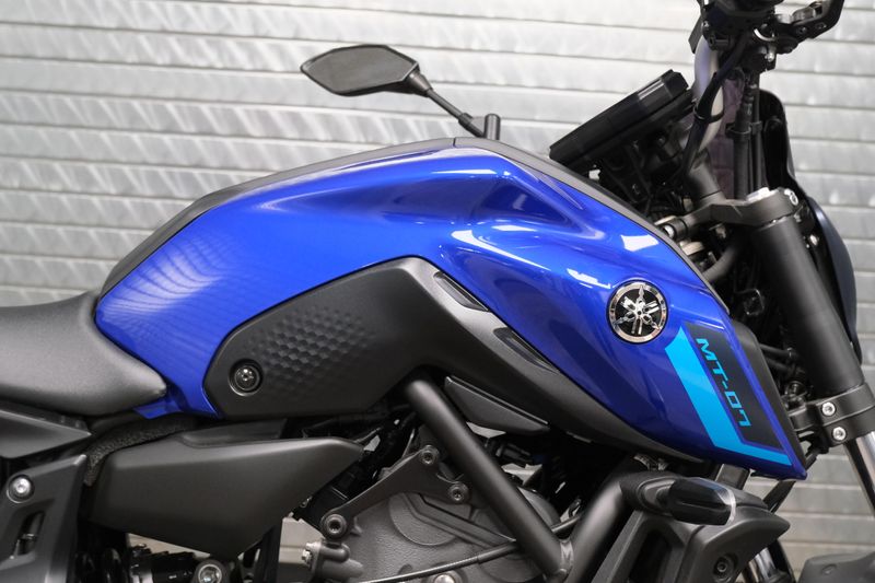 USED 2022 YAMAHA MT-07 Image 12
