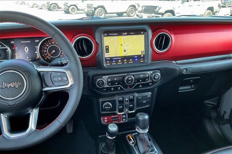 Used 2023 Jeep Gladiator RubiconImage 5