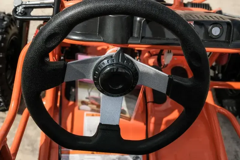 2025 HAMMERHEAD TORPEDO 208 ORANGE Image 5