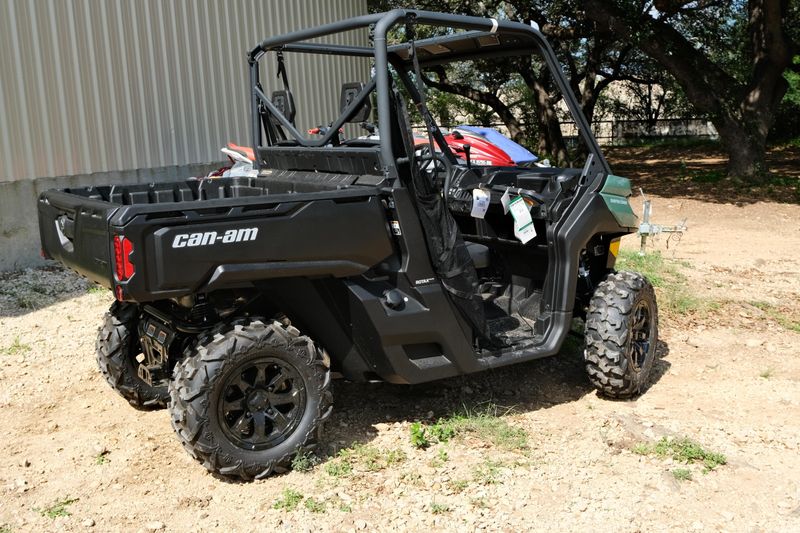 2025 Can-Am DEFENDER DPS HD7 COMPASS GREEN Image 7