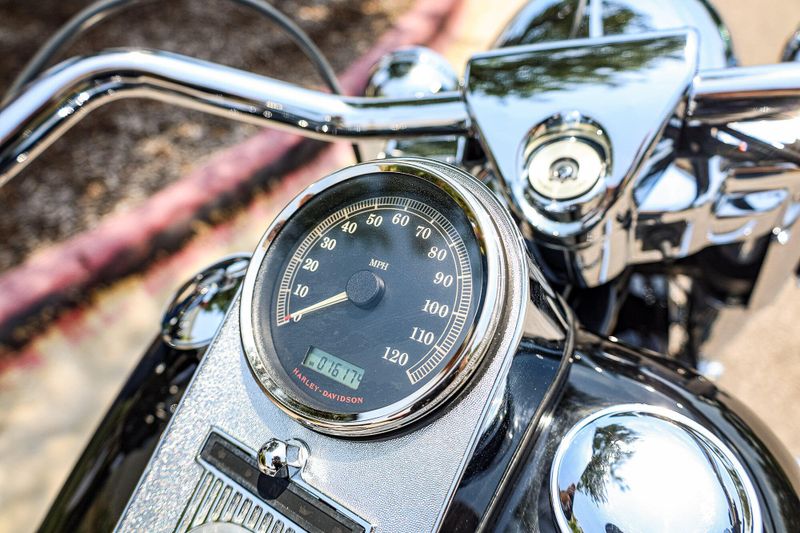 2007 HARLEY ROAD KING CLASSIC  BLACK Image 25