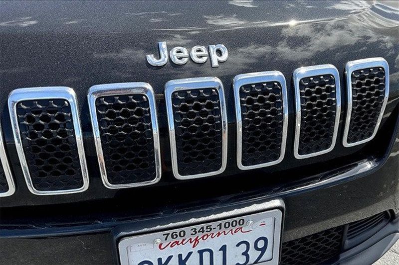 2019 Jeep Cherokee Latitude PlusImage 30