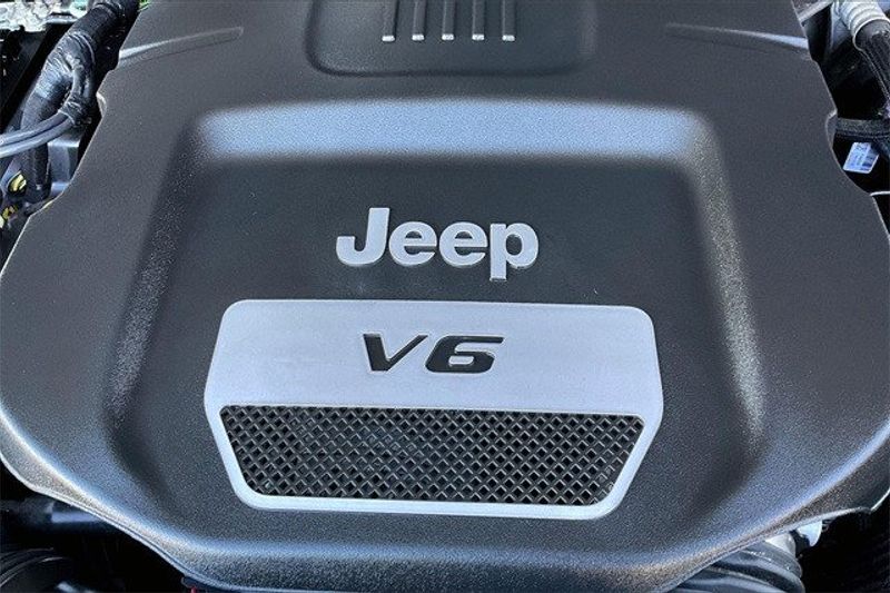 2017 Jeep Wrangler JK SportImage 32