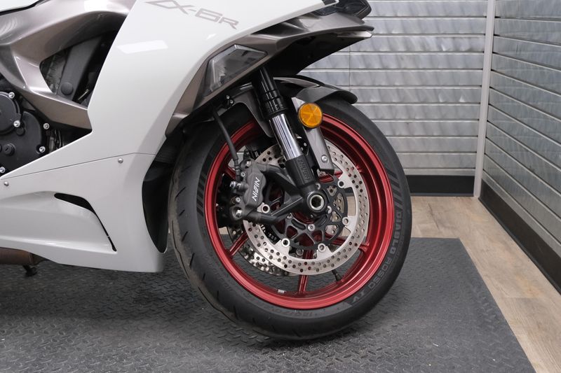 USED 2025 KAWASAKI NINJA ZX6R Image 10