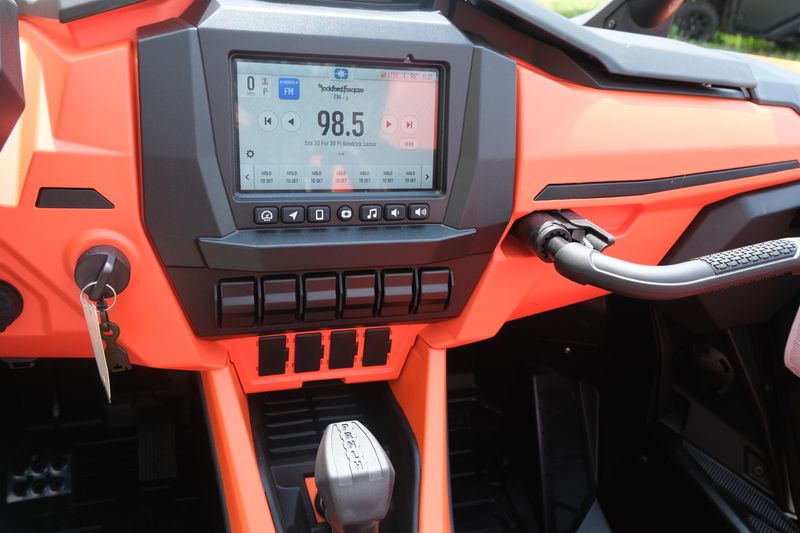 2025 Polaris RZR PRO S 4 PREMIUM ORANGE RUST AND ZENITH BLUE Image 17