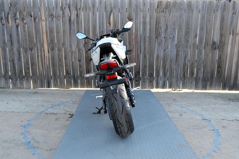 NEW 2026 SUZUKI GSX8R Image 4