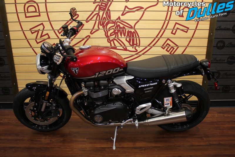 New 2025 Triumph Speed Twin 1200 Image 5