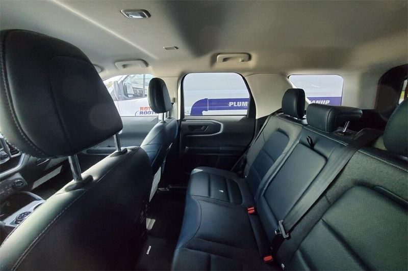 2021 Ford Bronco Sport Outer Banks photo 10