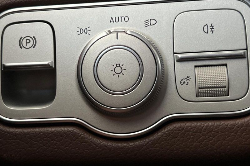 2025 Mercedes-Benz GLS 450Image 34