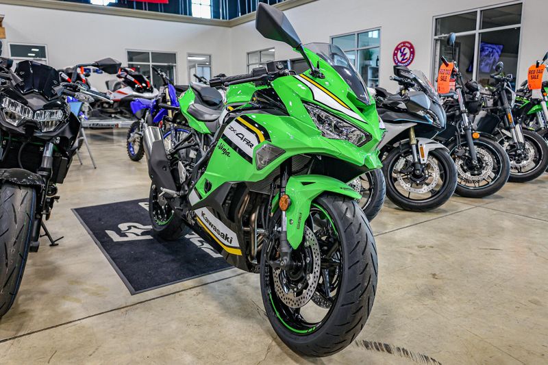 2025 Kawasaki NINJA ZX4RR KRT EDITION ABS  LIME GREENEBONYPERAL BLIZZARD WHITEImage 1