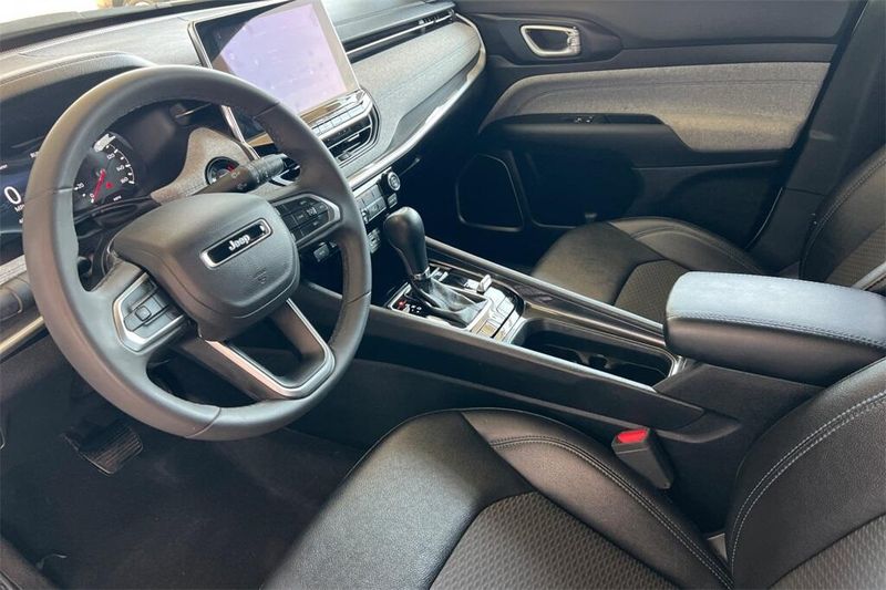 2024 Jeep Compass Latitude photo 10