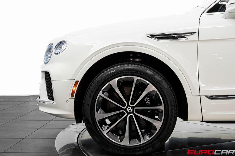 Used 2023 Bentley Bentayga *FRONT SEAT COMFORT SPEC*Image 13