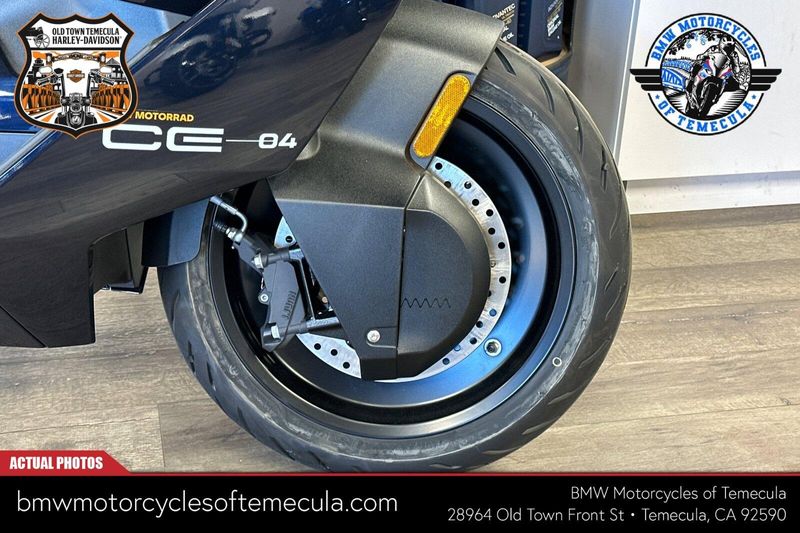 2024 BMW CE 04 in a IMPERIAL BLUE METALLIC exterior color. BMW Motorcycles of Temecula – Southern California 951-395-0675 bmwmotorcyclesoftemecula.com 