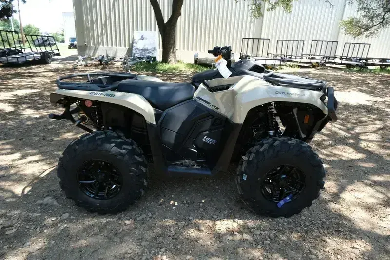 NEW 2025 CAN-AM OUTLANDER PRO HD5 Image 2
