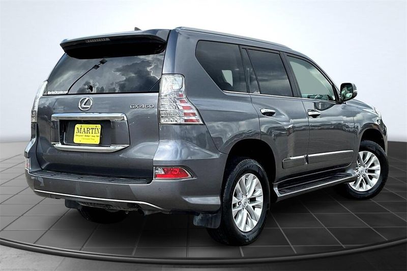 2016 Lexus GX 460 photo 11