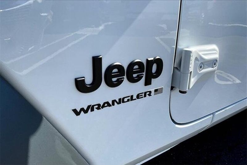New 2025 Jeep Wrangler 4-door Sport SImage 13
