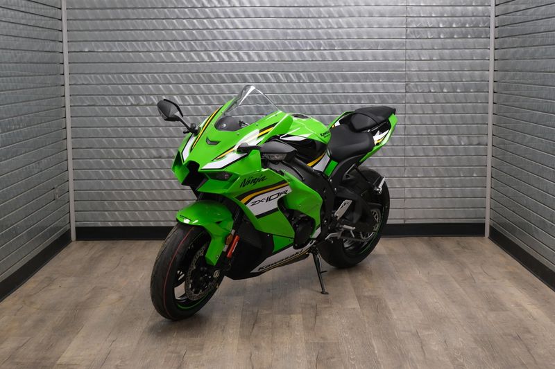 NEW 2025 KAWASAKI NINJA ZX10R KRT EDITION Image 7