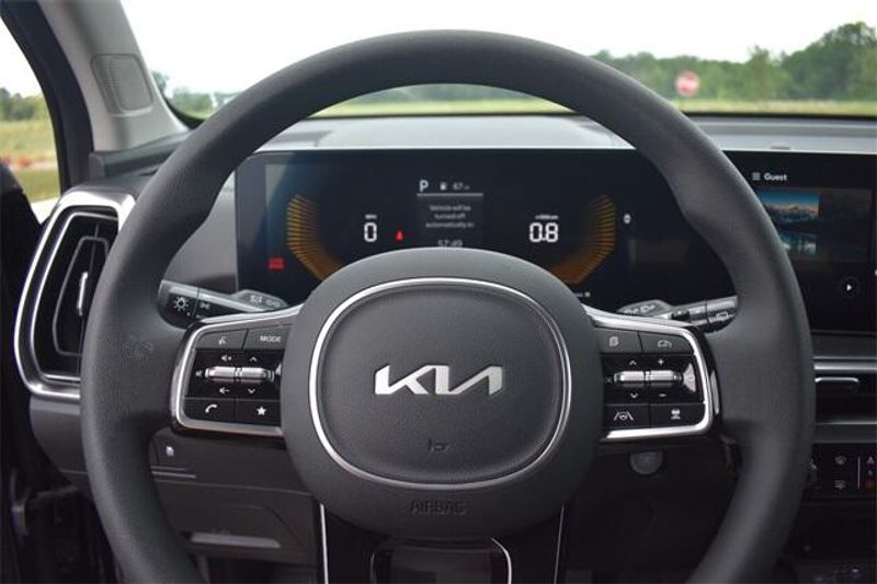 New 2025 Kia Sorento LXImage 25