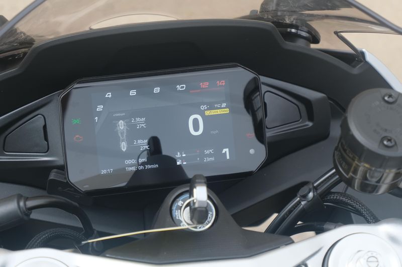 2025 CFMOTO 675 SS NEBULA BLACK Image 10