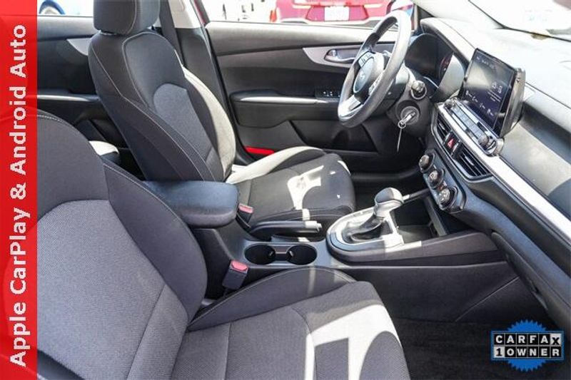 Used 2022 Kia Forte LXSImage 17