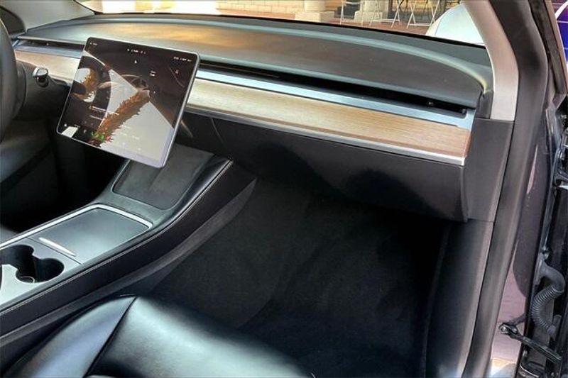 2024 Tesla Model Y PerformanceImage 16