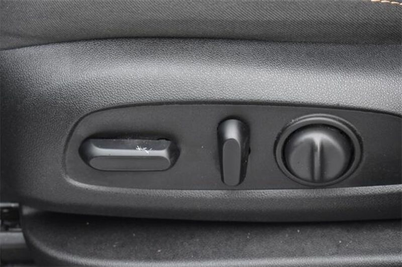 Used 2020 Chevrolet Equinox LTImage 22