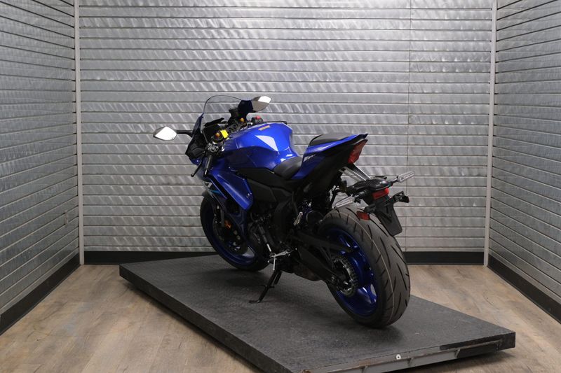 NEW 2026 YAMAHA YZFR7 Image 5