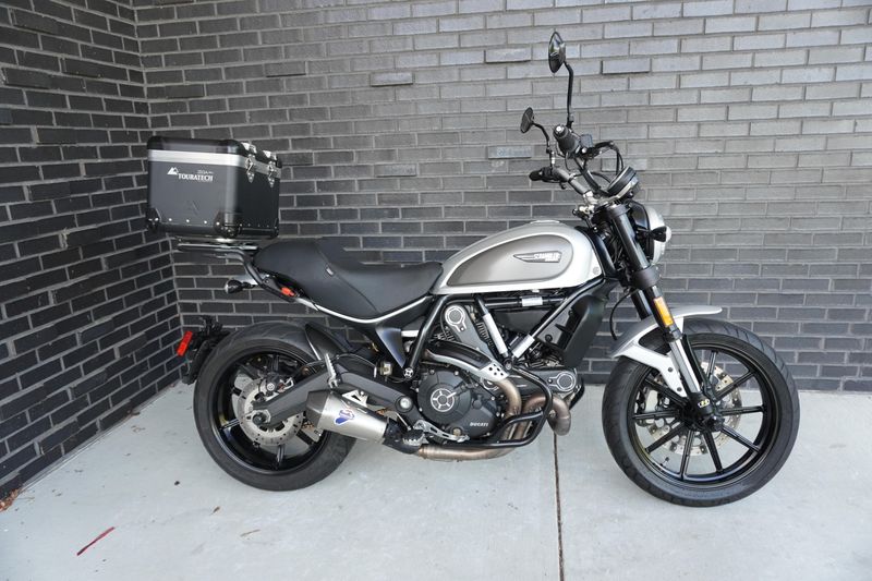 Used 2017 Ducati SCRAMBLER 800 ICON 