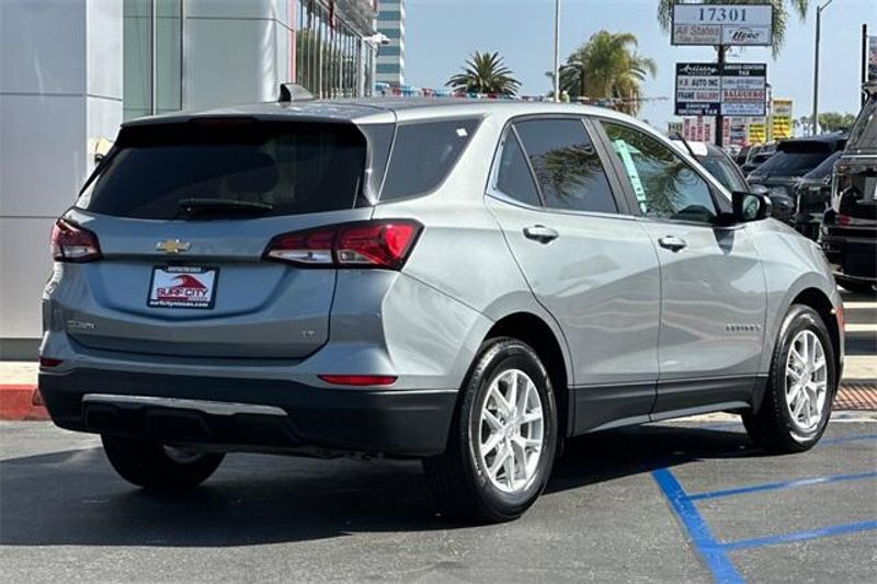 Used 2023 Chevrolet Equinox LTImage 4