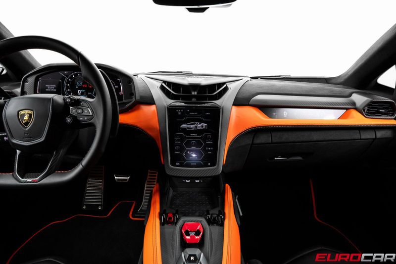 2025 Lamborghini Revuelto *PASSENGER DISPLAY * FULL PPF*Image 28