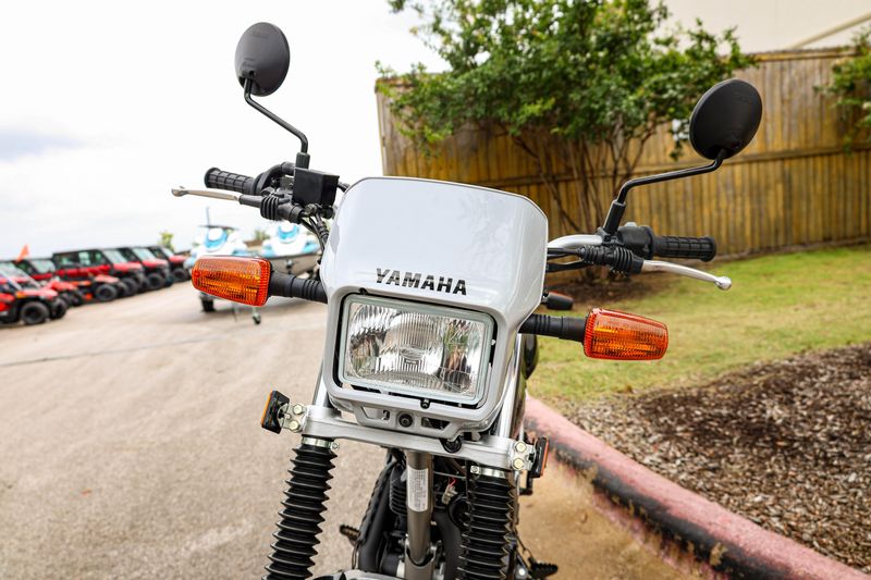 NEW 2027 YAMAHA TW200 Image 6